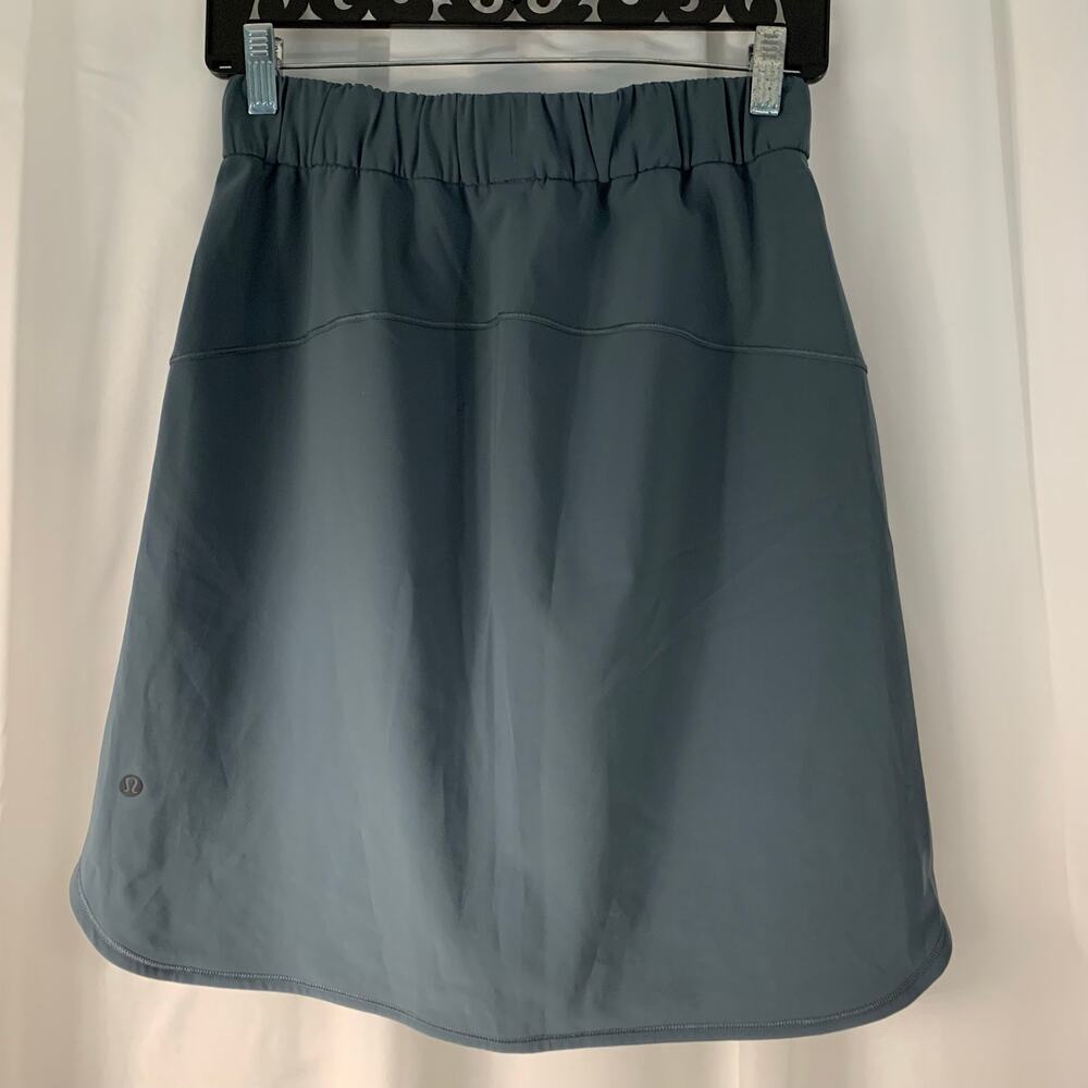 Lululemon Women's On the Fly Skirt Size 6 - Picture 2 of 10
